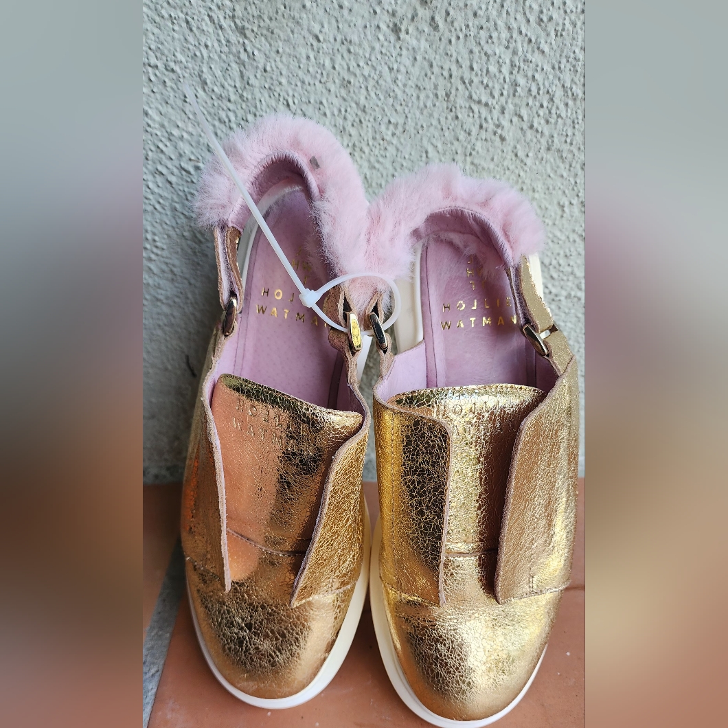 Hojlie Watman. Size 9m